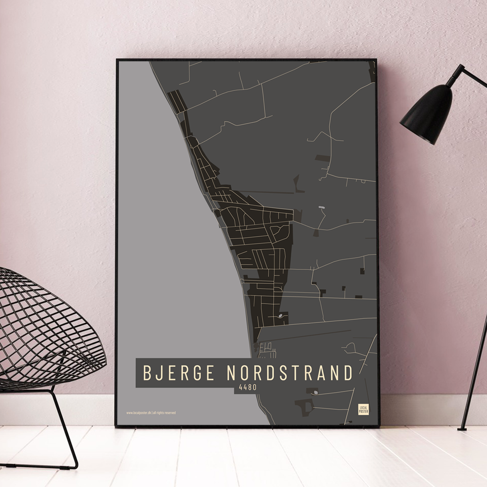 
                
                    Indlæs billede ind i galleri-fremviseren, Bjerge Nordstrand by plakat local poster mørk
                
            